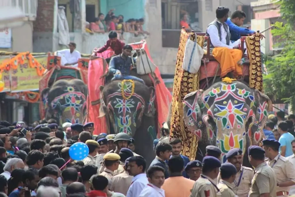 2460100-ahmedabad-jagannath-rath-yatra